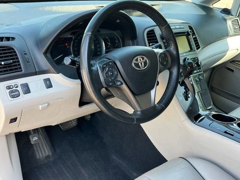 Used 2014 Toyota Venza XLE w/ XLE Premium Package AWD/4WD image 18