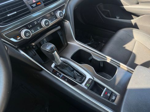 Used 2019 Honda Accord Sport image 13
