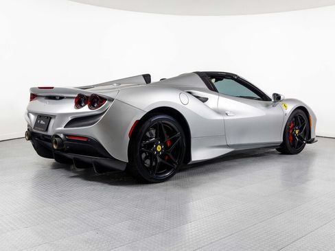 Used 2022 Ferrari F8 Tributo RWD image 10