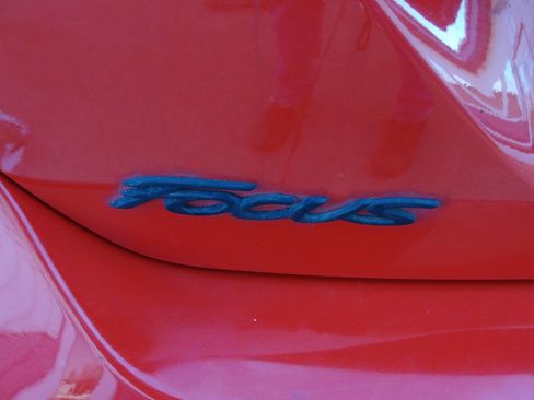 Used 2012 Ford Focus SE image 32