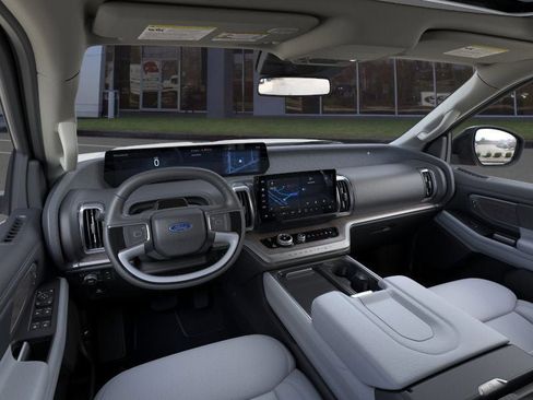 New 2025 Ford Expedition Platinum w/ Platinum Ultimate Package image 9
