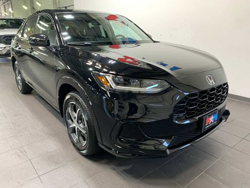 Used 2025 Honda HR-V EX-L image 3