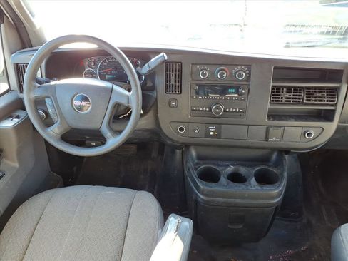 Used 2017 GMC Savana 2500 image 10