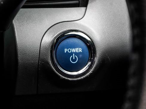 Used 2021 Toyota Avalon XLE w/ Moonroof Package image 31