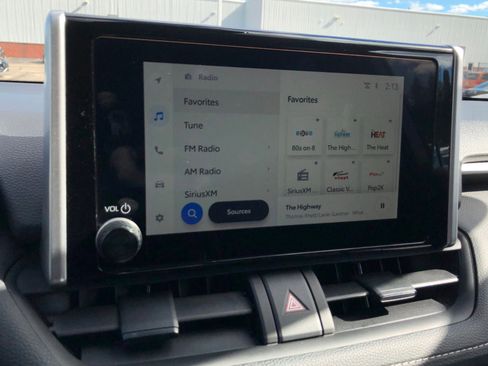 Used 2024 Toyota RAV4 XLE image 24