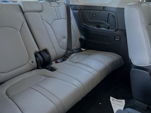 New 2025 Honda Pilot EX-L image 16