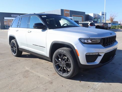 New 2025 Jeep Grand Cherokee Limited image 1