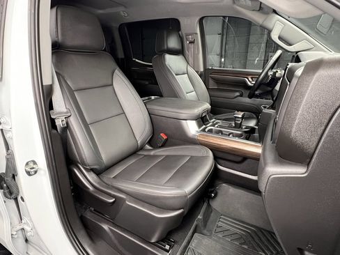 Used 2024 Chevrolet Silverado 1500 LT Trail Boss w/ LT Trail Boss Premium Package image 4