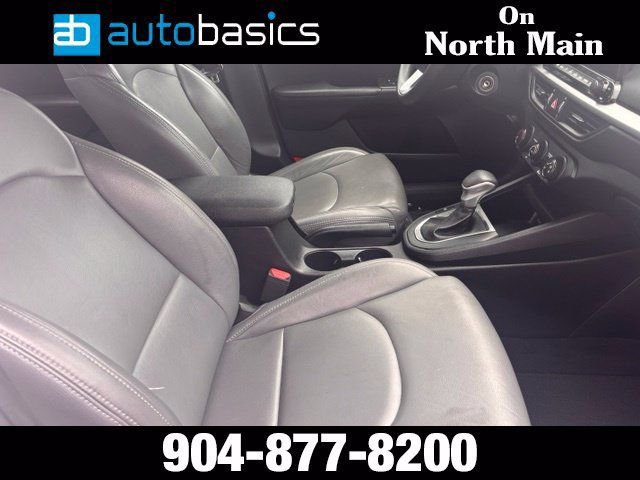 Used 2020 Kia Forte LXS FWD image 14
