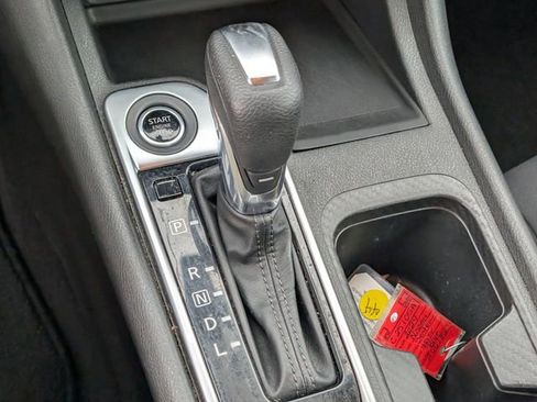 Used 2024 Nissan Sentra SV image 28