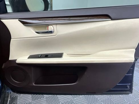 Used 2017 Lexus ES 350 FWD image 16