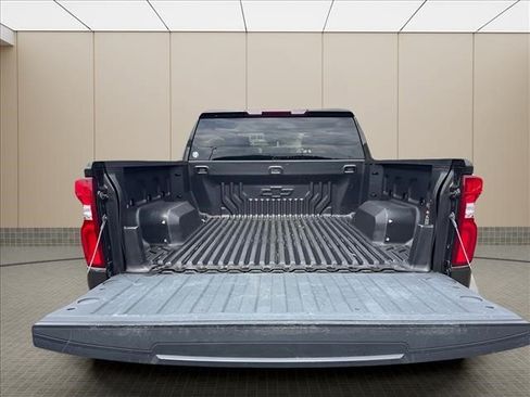 Used 2021 Chevrolet Silverado 1500 LT Trail Boss AWD/4WD image 16