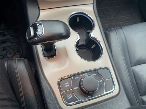 Used 2015 Jeep Grand Cherokee Limited image 12