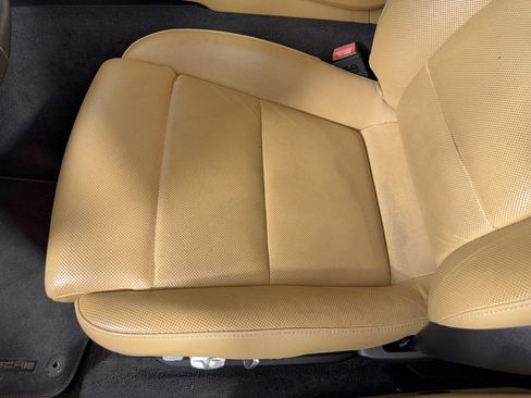 Used 2015 Porsche Panamera image 16