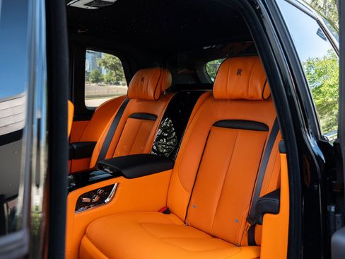 Used 2025 Rolls-Royce Cullinan image 41