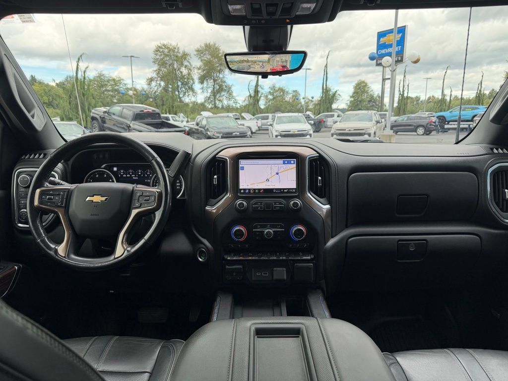 Used 2022 Chevrolet Silverado 2500 High Country w/ Technology Package AWD/4WD image 26