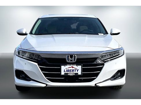Used 2021 Honda Accord Touring image 2