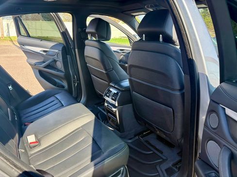 Used 2019 BMW X6 xDrive35i w/ M Sport Package image 26