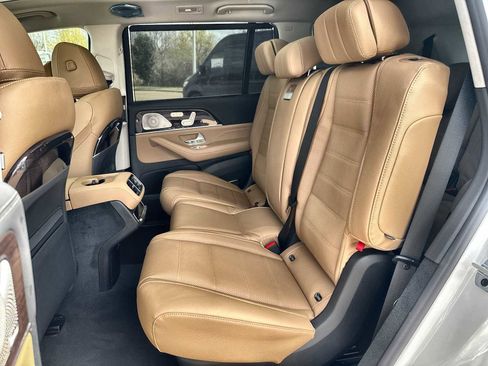 New 2026 Mercedes-Benz GLS 580 4MATIC image 4