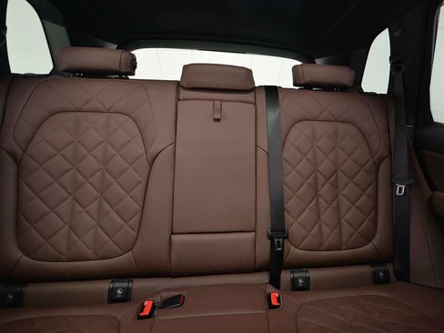 Used 2026 BMW X5 xDrive40i w/ M Sport Package AWD/4WD image 9