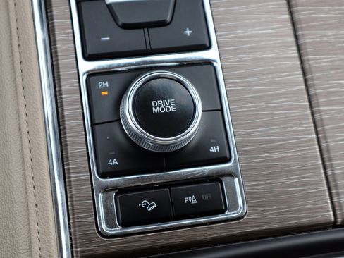 Used 2024 Ford Expedition Max Limited image 38