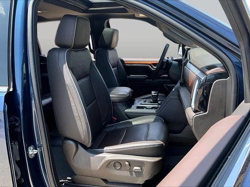 Used 2023 GMC Sierra 1500 Denali AWD/4WD image 9