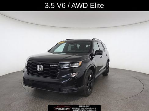 Used 2024 Honda Pilot Elite image 1