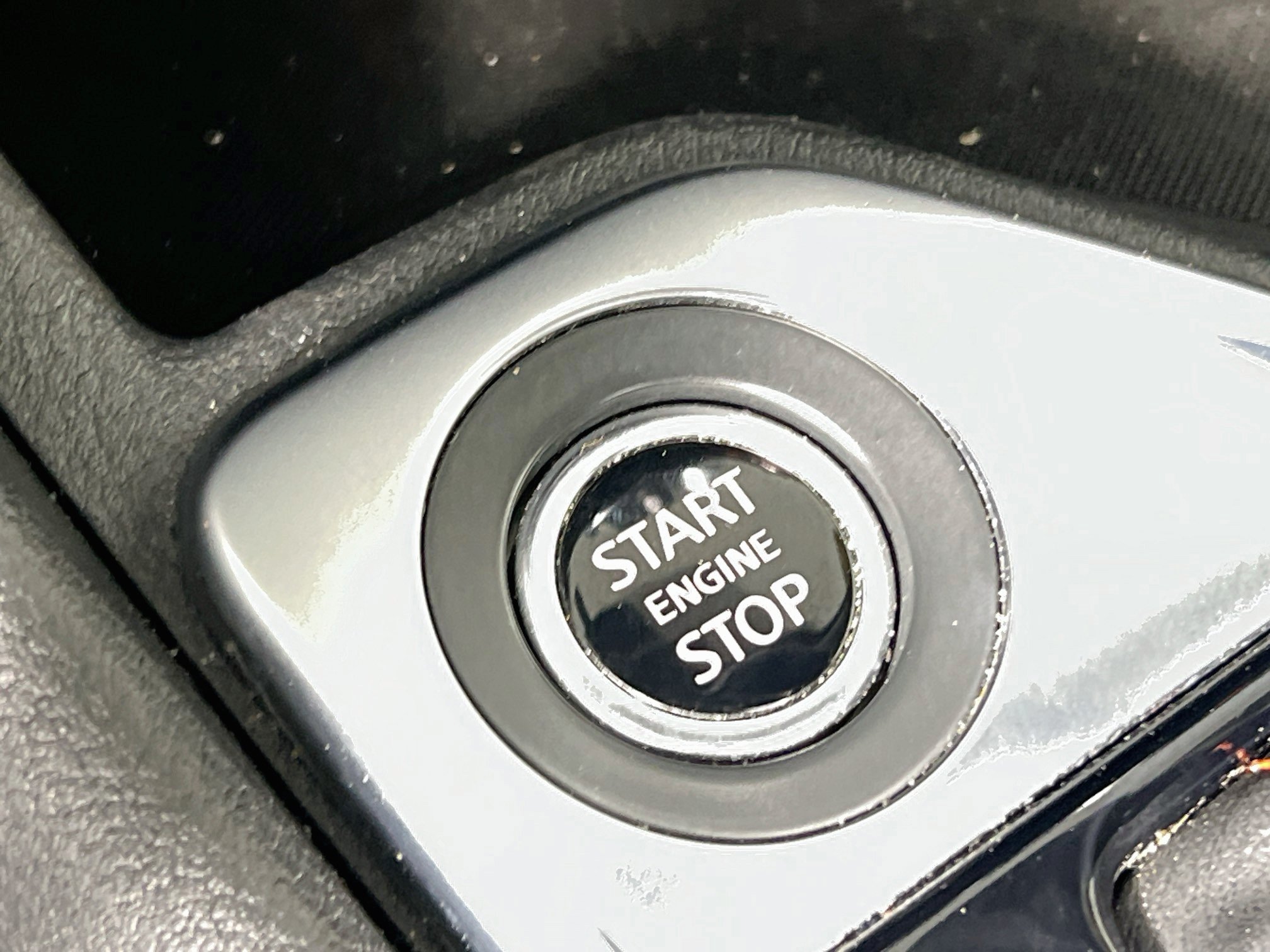 Used 2025 Nissan Sentra SR FWD image 23