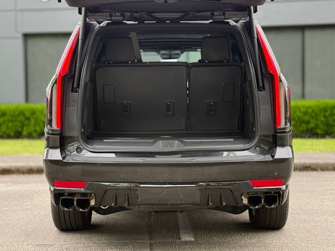 Used 2024 Cadillac Escalade V w/ LPO, ONYX Package AWD/4WD image 6