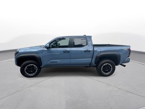 Used 2026 Toyota Tacoma TRD Off-Road AWD/4WD image 9