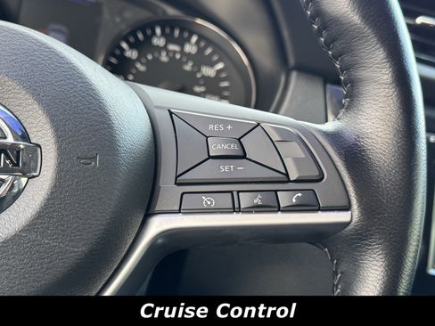 Certified 2021 Nissan Rogue Sport SV image 7