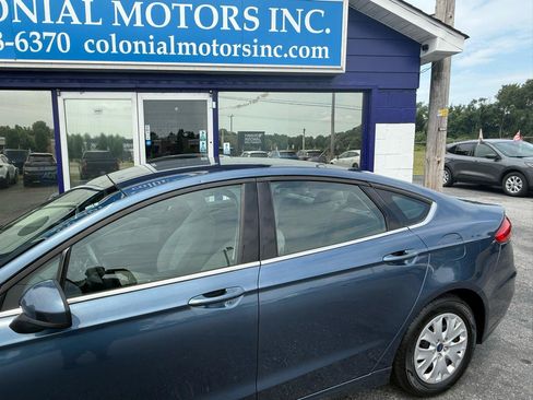 Used 2019 Ford Fusion S FWD image 2