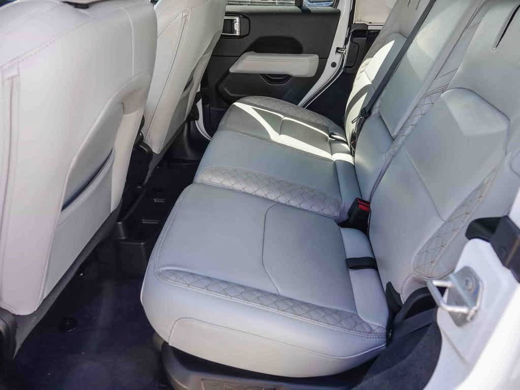Used 2022 Jeep Wrangler Unlimited Sahara AWD/4WD image 18