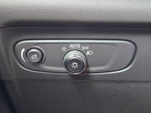 Used 2023 Buick Envision Preferred FWD image 24
