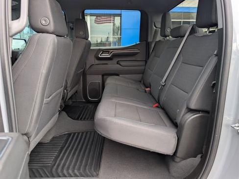 Used 2024 Chevrolet Silverado 1500 LT AWD/4WD image 15