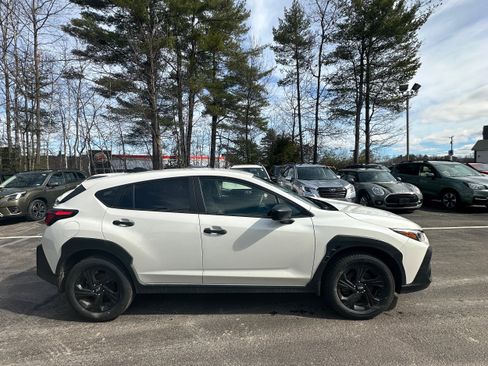 Used 2024 Subaru Crosstrek 2.0i image 4