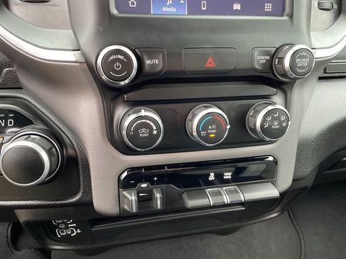 Used 2024 RAM 2500 Big Horn w/ Bed Utility Group image 34