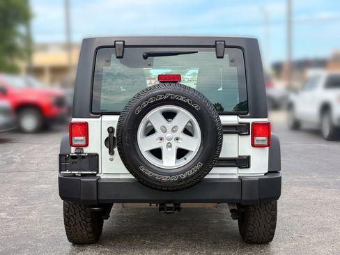 Used 2017 Jeep Wrangler Unlimited Sport w/ Connectivity Group AWD/4WD image 10