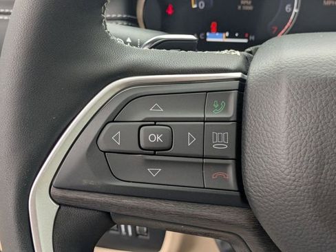 New 2025 Jeep Grand Cherokee Limited w/ Luxury Tech Group II AWD/4WD image 22