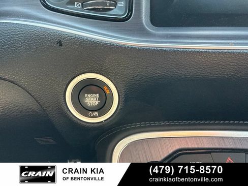 Used 2017 Dodge Challenger R/T w/ Driver Convenience Group RWD image 22