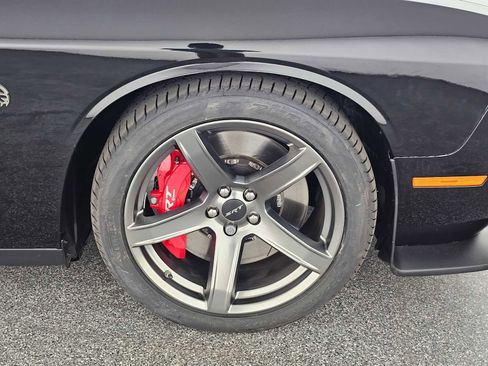 Used 2021 Dodge Challenger SRT Hellcat Redeye image 9