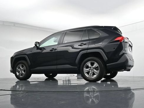 Used 2023 Toyota RAV4 XLE AWD/4WD image 32