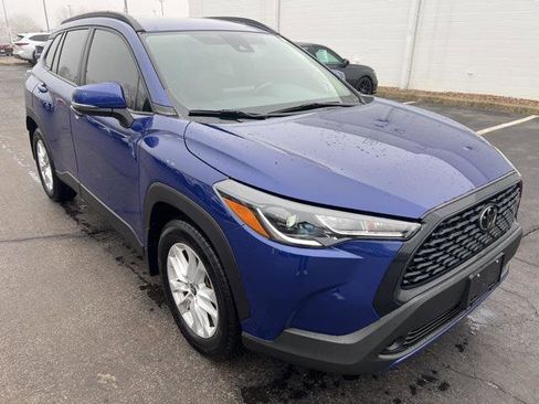 Certified 2022 Toyota Corolla Cross LE image 6