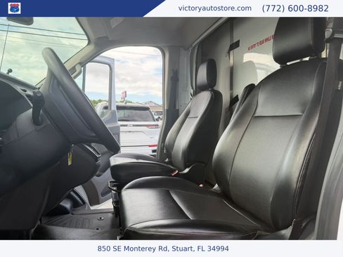 Used 2022 Ford Transit 350 DRW RWD image 5