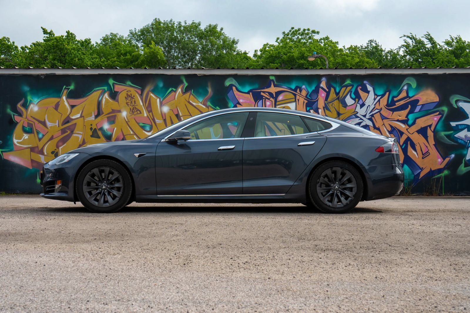 Used 2017 Tesla Model S 75D AWD/4WD image 9