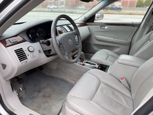 Used 2007 Cadillac DTS Luxury I w/ Sun And Sound Package image 17