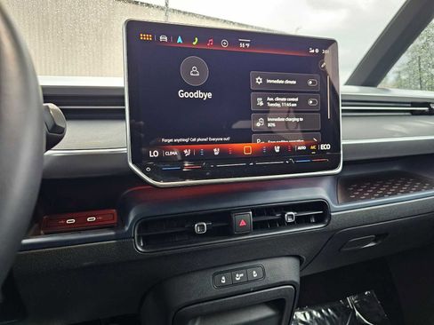 Used 2025 Volkswagen ID. Buzz Pro S image 30