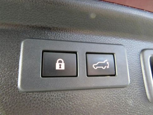 Used 2020 Subaru Forester Premium image 27