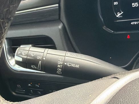 Used 2022 GMC Yukon SLT w/ SLT Premium Package image 25