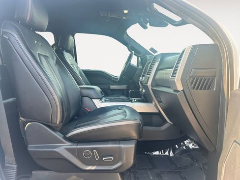 Used 2019 Ford F250 Platinum w/ Platinum Ultimate Package image 11